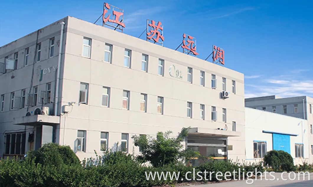 Chinese Factory Half Cell 700W Mono Solar Panel for Home and Industry